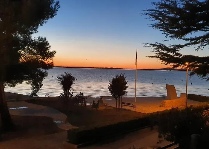 Sunset Lagoon Mulo