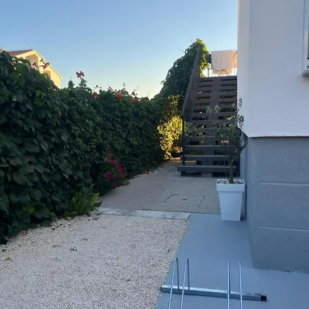 Sunset Lagoon Mulo Vrsi